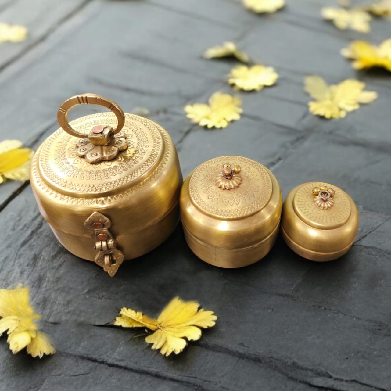 BRAND NEW: NW/007 - Set of 3 100% Pure Brass Vintage Style Beautifully Engraved Matt Look Trinket Boxes | KITCHENWARE | UTENSILS | HOME APPLIANCES