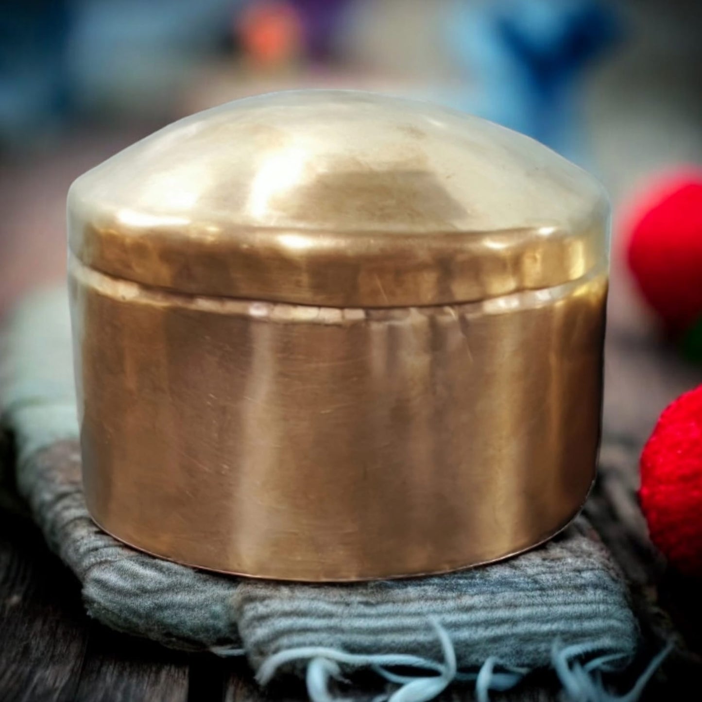 ORIGINAL ANTIQUE: AT/181 - Vintage Rare Pure Brass Round Shape Storage Box | KITCHENWARE | UTENSILS | HOME APPLIANCES