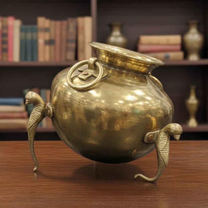 PPL/14 - Rare Vintage 100% Pure Brass Very Beautiful Round Shape Pot | Vase | Planters on Parrot Legs | KITCHENWARE | UTENSILS | HOME APPLIANCES