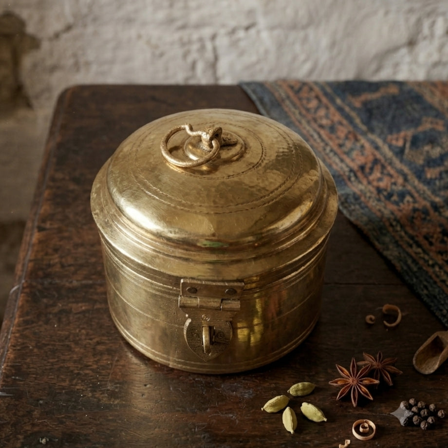 RA/354 | Vintage Rare Pure Brass Original Antique Round Shape Box With Handle & Locking System