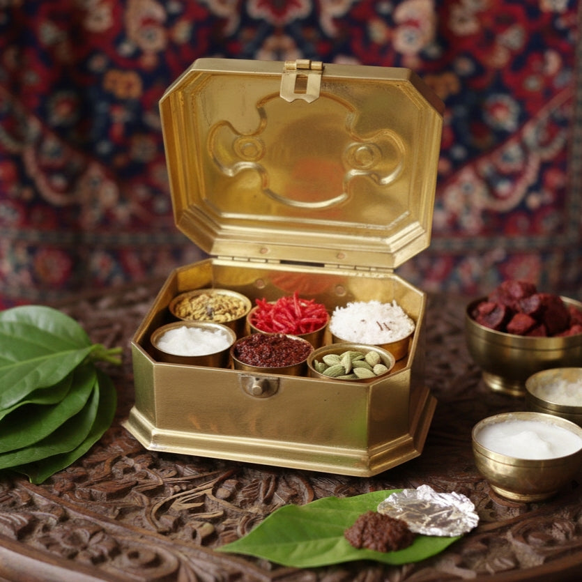 BN/11A - Rare Vintage Pure Brass Paan daan - Betel Nut Supari Box | KITCHENWARE | UTENSILS | HOME APPLIANCES