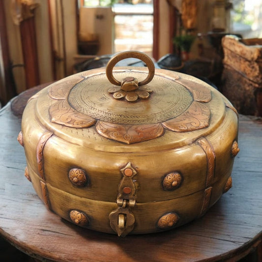 PM/01 - Very Rare Beautifully Engraved Pure Brass Roti Dabba | Chapati Box | Multipurpose Box With Lock System | KITCHENWARE | UTENSILS | HOME APPLIANCES