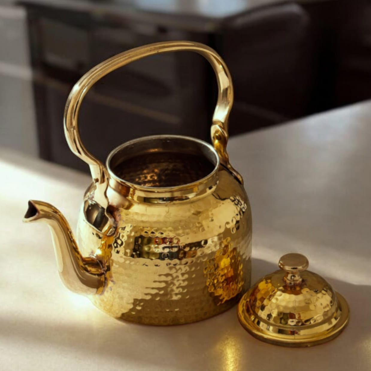 BRAND NEW: NW/036 - 100% Pure Brass Style Beautifully Hammered Tea Kettle. (1.5 Litre) | KITCHENWARE | UTENSILS | HOME APPLIANCES