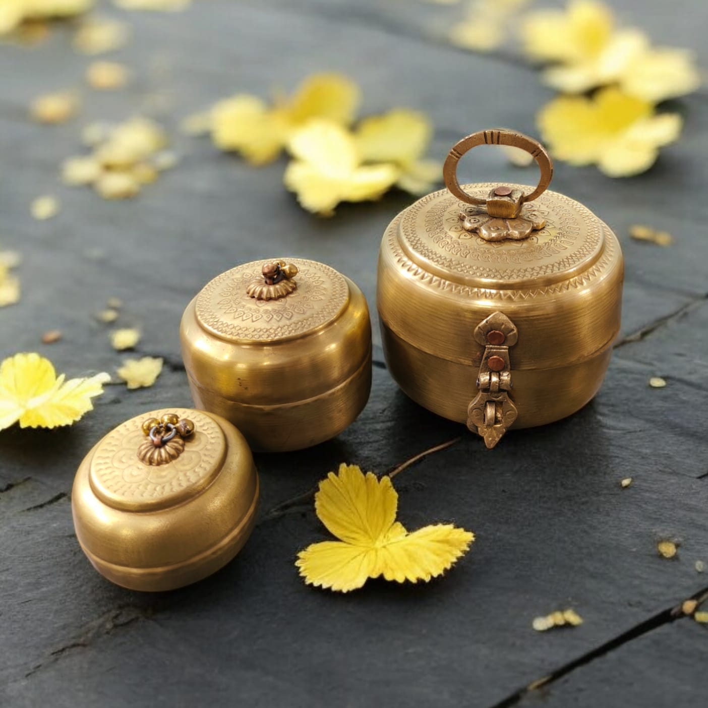 BRAND NEW: NW/007 - Set of 3 100% Pure Brass Vintage Style Beautifully Engraved Matt Look Trinket Boxes | KITCHENWARE | UTENSILS | HOME APPLIANCES