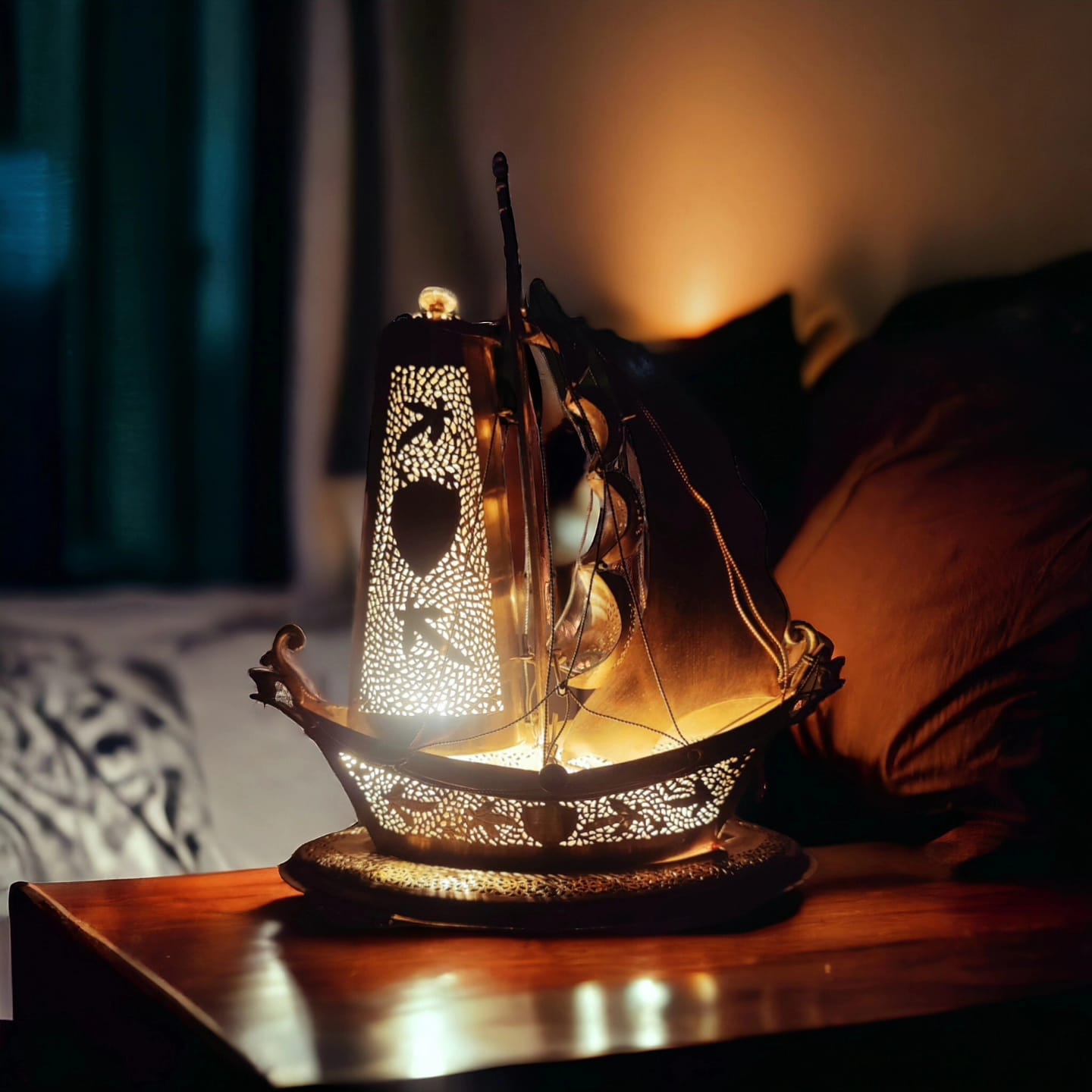 OT/12 - Vintage Rare Very Beautiful Ship Shape Pure Brass Table Lamp | KITCHENWARE | UTENSILS | HOME APPLIANCES