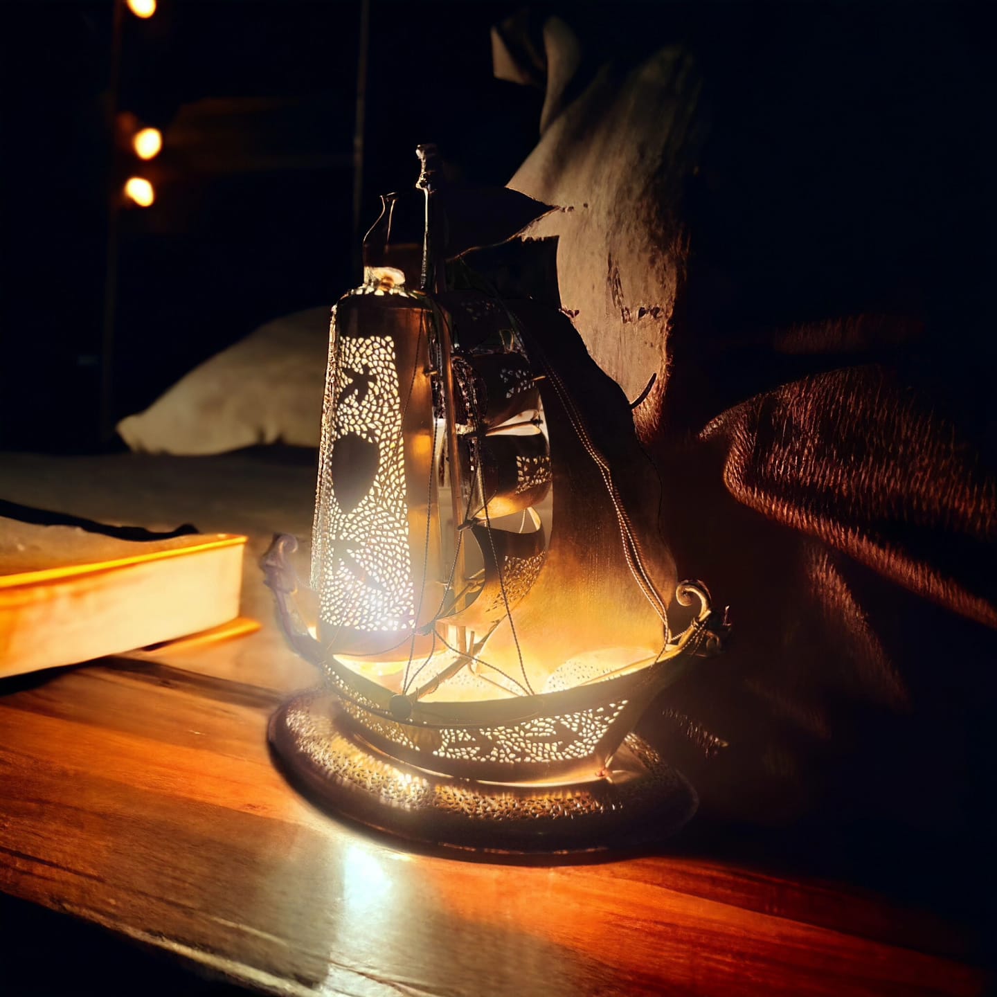 OT/12 - Vintage Rare Very Beautiful Ship Shape Pure Brass Table Lamp | KITCHENWARE | UTENSILS | HOME APPLIANCES