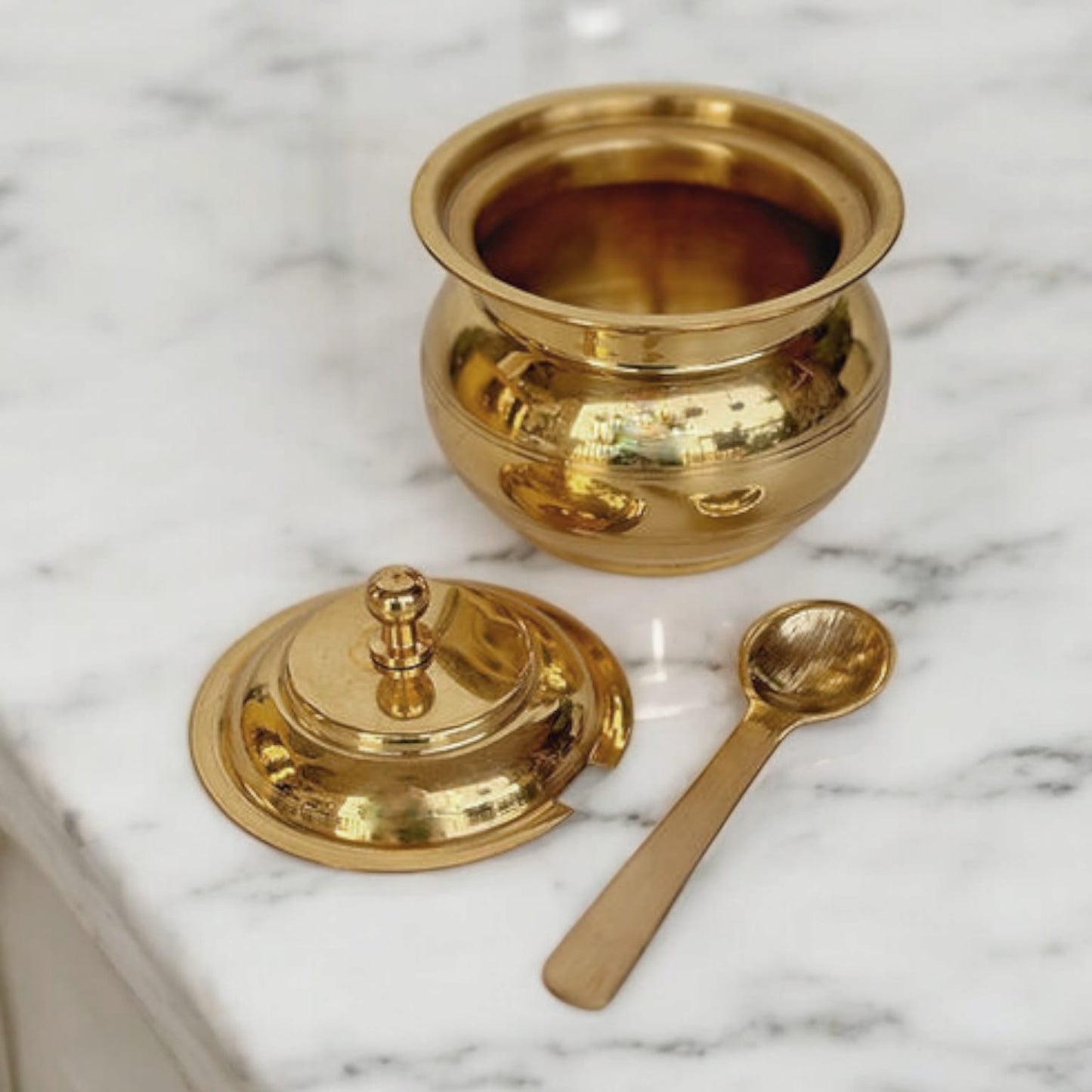 BRAND NEW: NW/075 - 100% Pure Brass Ghee Pot With A Lid And Spoon | KITCHENWARE | UTENSILS | HOME APPLIANCES