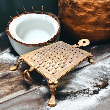CU/16 - Vintage Brass Original Antique Grater | Scraper with Legs traditionally known as "Khisni"