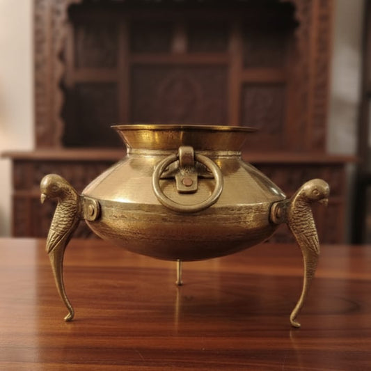 ORIGINAL ANTIQUE: AT/030 - Rare Vintage 100% Pure Brass Very Beautiful Shape Pot | Vase | Planter on Parrot Legs | KITCHENWARE | UTENSILS | HOME APPLIANCES