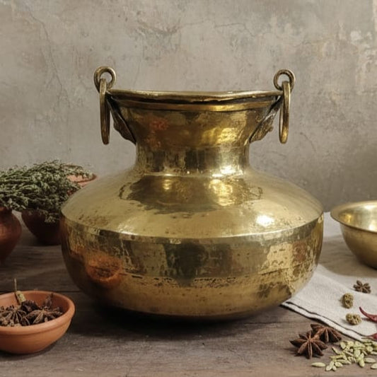WP/22 - Rare Vintage Pure Brass Large Pot with Handles – Unique Shape, Antique Style Collectible Home Decor | KITCHENWARE | UTENSILS | HOME APPLIANCES