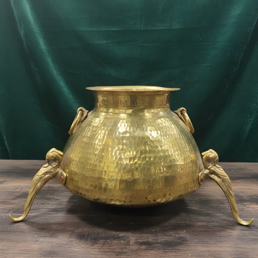 ORIGINAL ANTIQUE: AT/238 - Rare Vintage Pure Brass Large Unique Shape Pot Vase Planter on Parrot Legs – Antique Style Decorative Collectible | KITCHENWARE | UTENSILS | HOME APPLIANCES