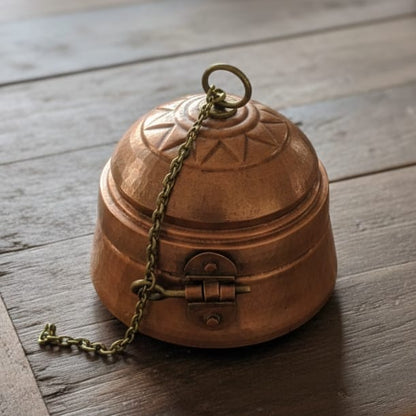 PM/32 | Rare Vintage Pure Copper Storage Box with Lock – Hand Hammered & Engraved Jewellery Keeper