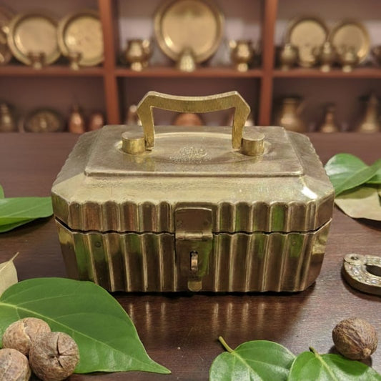 ORIGINAL ANTIQUE: AT/277 - Very Rare 100% Pure Brass Paan Daan Set – Beautifully Designed Hand Engraved Vintage Betel Nut Supari Box | KITCHENWARE | UTENSILS | HOME APPLIANCES