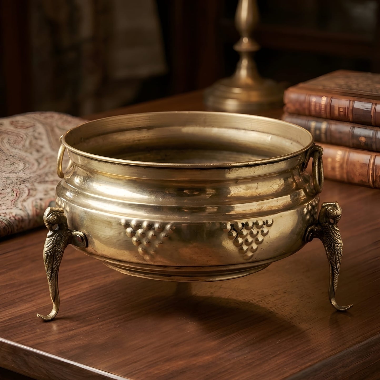 RA/339 | Rare Vintage 100% Pure Brass Very Beautiful Shape Big Size Urli | Pot | Vase | Planter on Parrot Legs