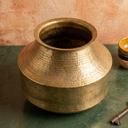 RA/346 | Rare Vintage Pure Brass Beautiful Unique Shape Big Size Pot | Flower Vase | Planter