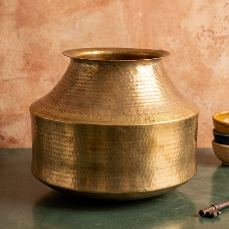RA/346 | Rare Vintage Pure Brass Beautiful Unique Shape Big Size Pot | Flower Vase | Planter