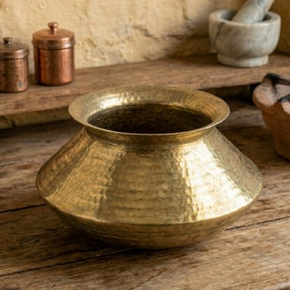 RA/348 | Rare Vintage Pure Brass Very Beautiful Unique Shape Pot | Flower Vase | Planter