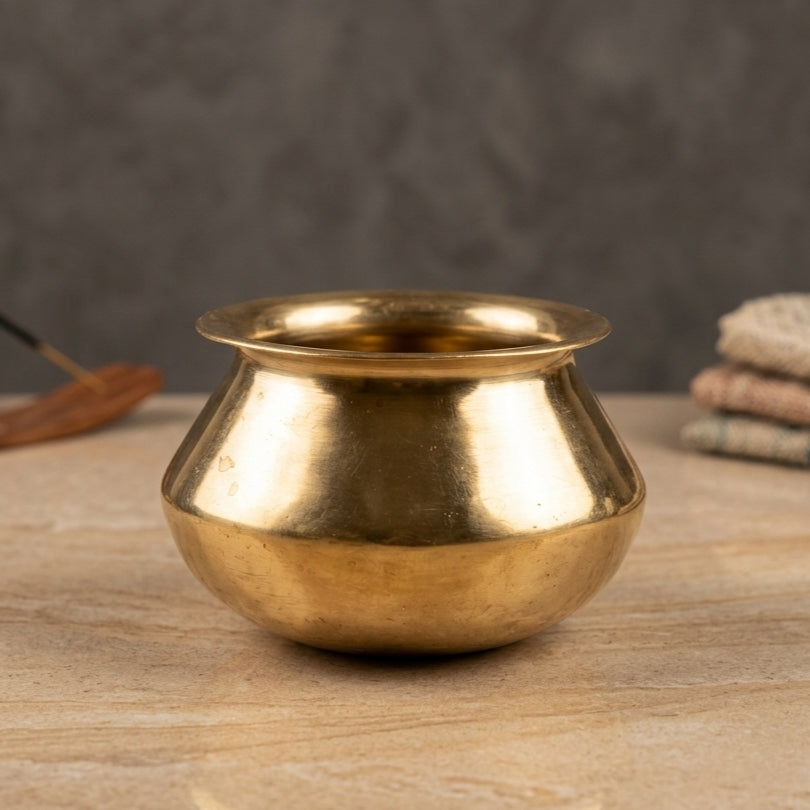 RA/349 | Rare Vintage Pure Brass Beautiful Shape Kalash | Tumbler | Glasses