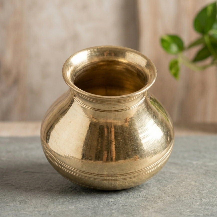RA/350 | Rare Vintage Pure Brass Beautiful Shape Kalash | Tumbler | Glasses