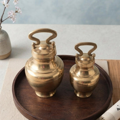 Pure Brass/Pital Very Beautiful Oval Shape Vintage Look Gangajal Lota with Glass inside in a Glossy finish traditionally known as "KAMANDAL" (Brand New)